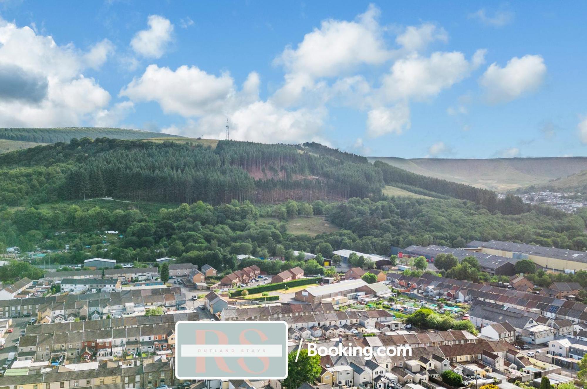 Contractors Accommodation South Wales By Rutland Stays Short Lets & Serviced Accommodation Pentre Treorky Zewnętrze zdjęcie