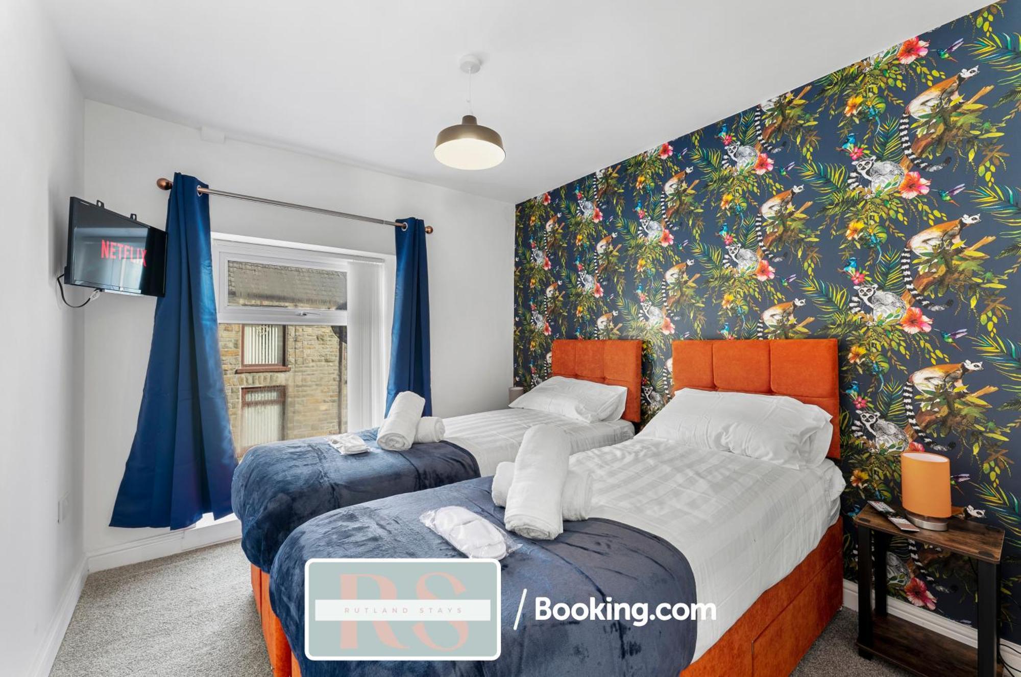 Contractors Accommodation South Wales By Rutland Stays Short Lets & Serviced Accommodation Pentre Treorky Zewnętrze zdjęcie