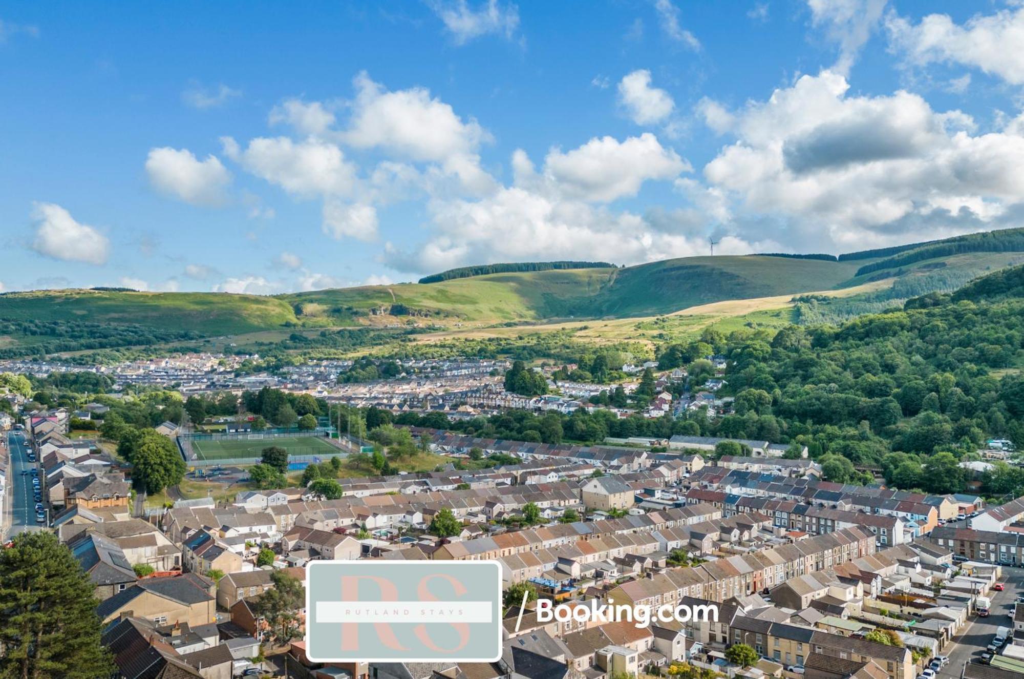 Contractors Accommodation South Wales By Rutland Stays Short Lets & Serviced Accommodation Pentre Treorky Zewnętrze zdjęcie