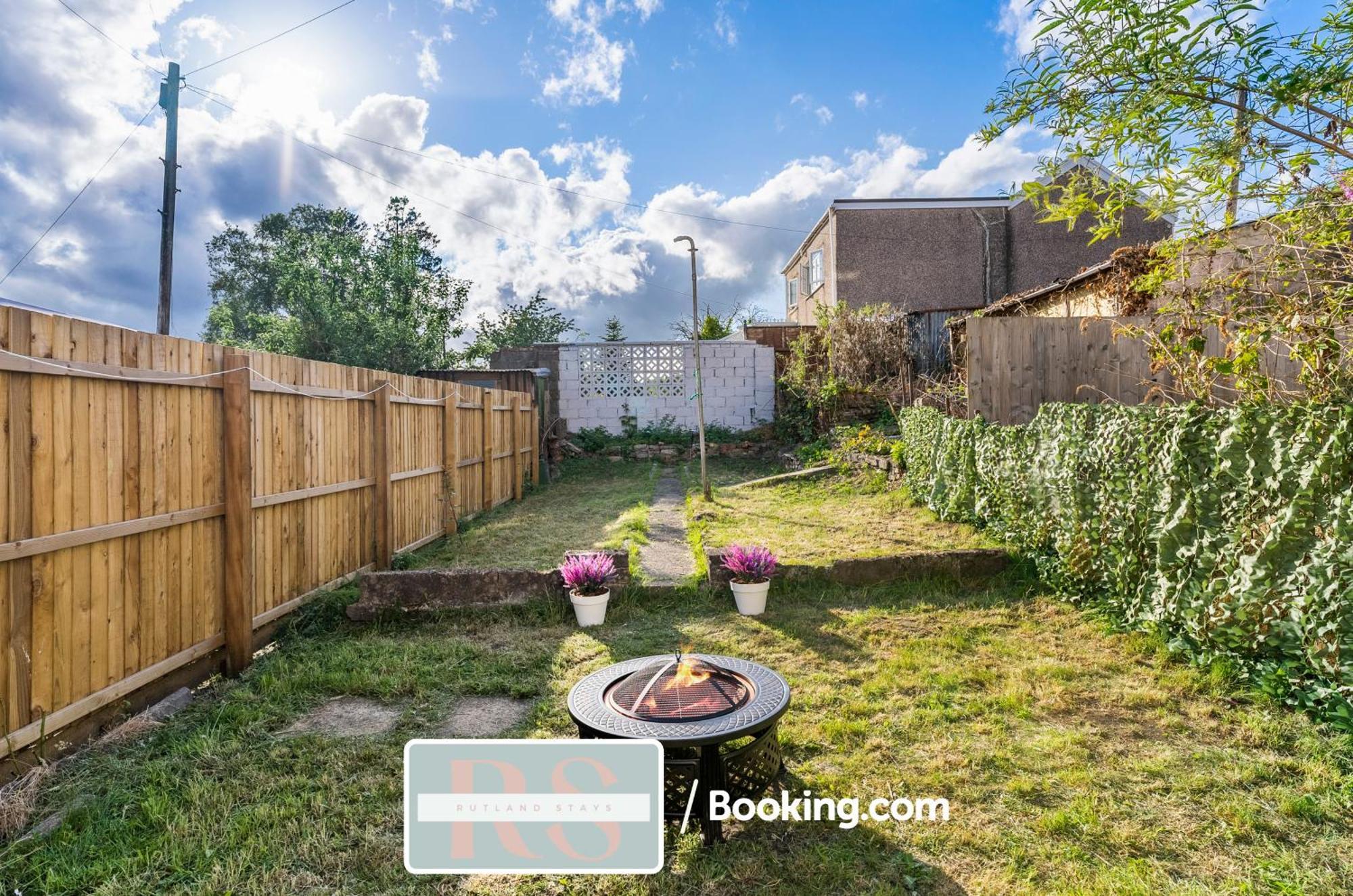 Contractors Accommodation South Wales By Rutland Stays Short Lets & Serviced Accommodation Pentre Treorky Zewnętrze zdjęcie