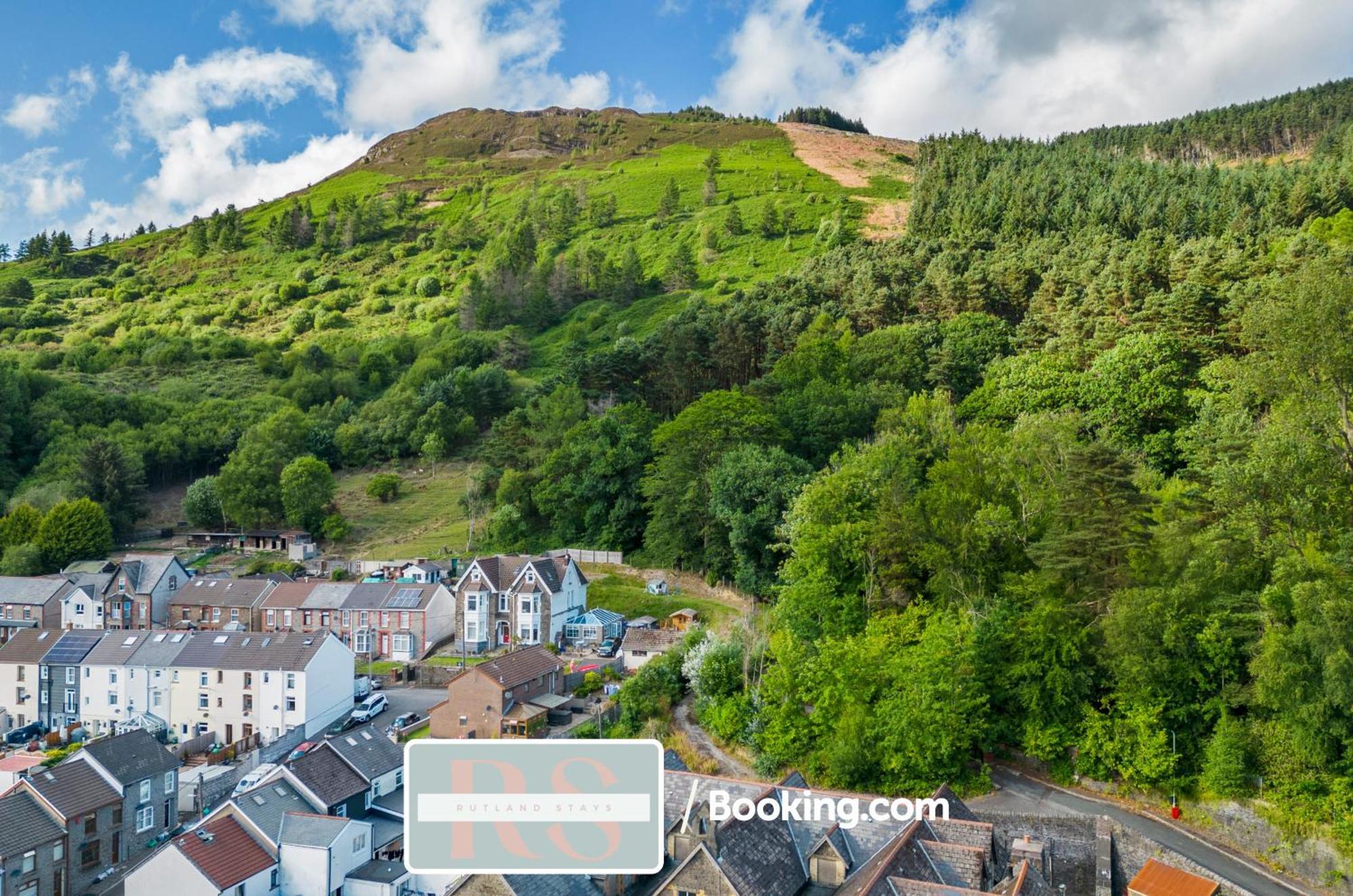 Contractors Accommodation South Wales By Rutland Stays Short Lets & Serviced Accommodation Pentre Treorky Zewnętrze zdjęcie